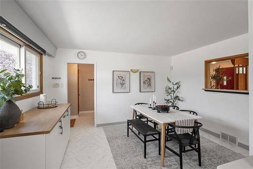 102 Ashbury Bay, Winnipeg, MB - Indoor