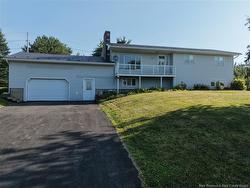 23 Tavener RD Picadilly, NB E4E 5K6