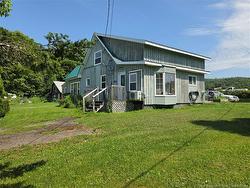 11620 Route 105  Kilburn, NB E7H 3W4