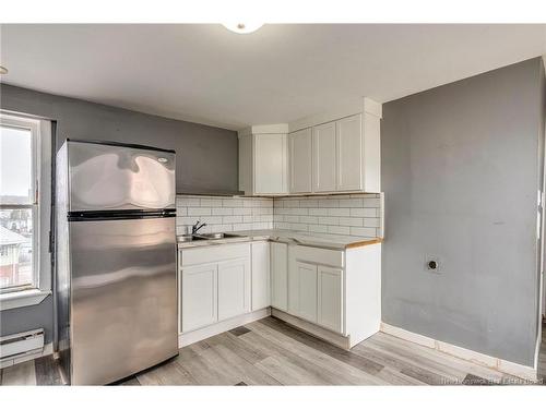 167 Adelaide St, Saint John, NB - Indoor Photo Showing Kitchen With Double Sink