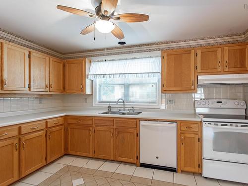 20 Connaught Avenue, Middleton, NS - Indoor Photo Showing Kitchen With Double Sink