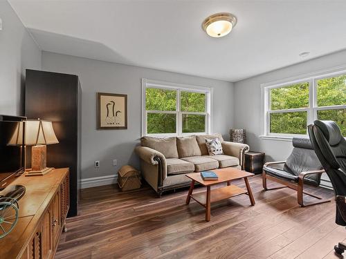 17 Oakley Avenue, Halifax, NS - Indoor Photo Showing Living Room