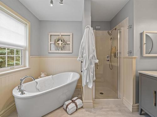 17 Oakley Avenue, Halifax, NS - Indoor Photo Showing Bathroom
