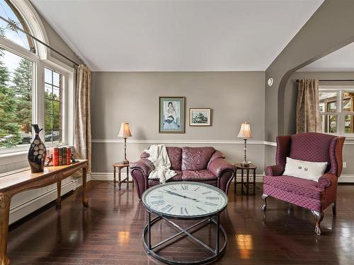 17 Oakley Avenue, Halifax, NS - Indoor Photo Showing Living Room