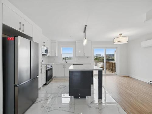 33 Flatrock Crescent, Beechville, NS - Indoor Photo Showing Kitchen With Stainless Steel Kitchen
