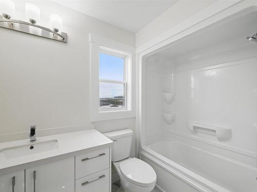 33 Flatrock Crescent, Beechville, NS - Indoor Photo Showing Bathroom