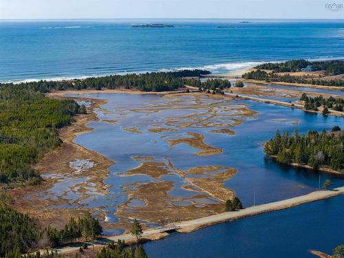 19 Lipkudamoonk Path, Clam Bay, NS 