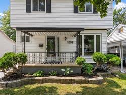 1809 Westcott Windsor, ON N8W 4K3