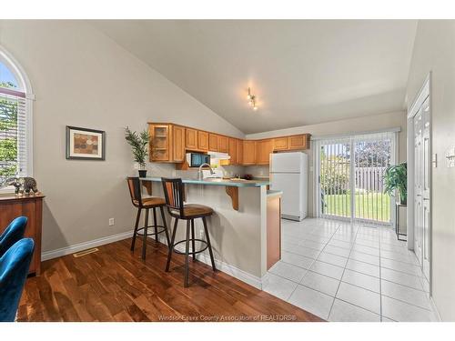 1286 Rendezvous, Windsor, ON - Indoor Photo Showing Kitchen