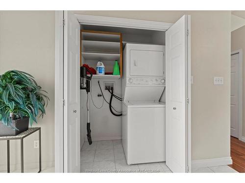1286 Rendezvous, Windsor, ON - Indoor Photo Showing Laundry Room