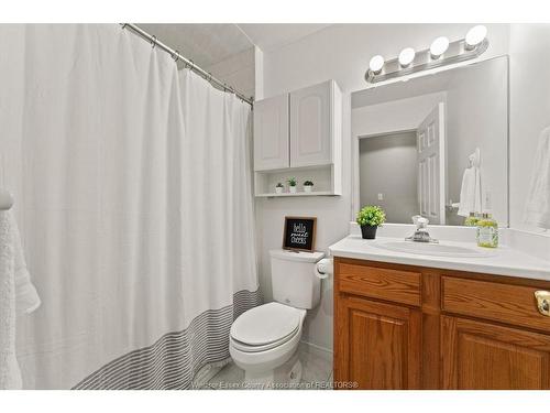 1286 Rendezvous, Windsor, ON - Indoor Photo Showing Bathroom