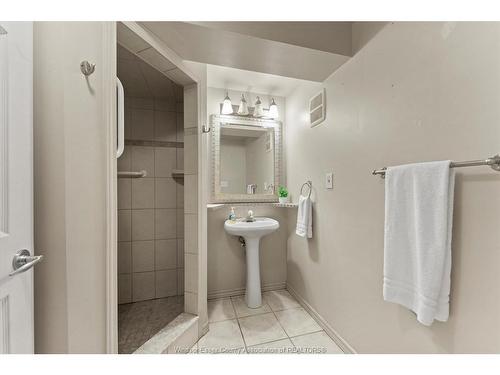 1286 Rendezvous, Windsor, ON - Indoor Photo Showing Bathroom