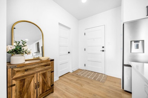 Hall d'entrée/Vestibule - 401-75 Rue Richelieu, Saint-Jean-Sur-Richelieu, QC - Indoor Photo Showing Other Room