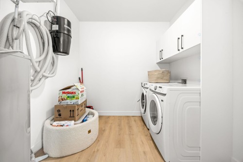 Salle de lavage - 401-75 Rue Richelieu, Saint-Jean-Sur-Richelieu, QC - Indoor Photo Showing Laundry Room