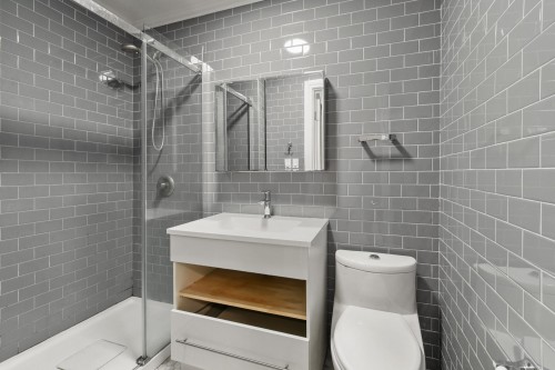 Bathroom - 3641  - 3643 Rue St-Urbain, Montréal (Le Plateau-Mont-Royal), QC 