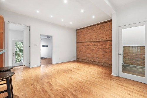 Living Room - 3641  - 3643 Rue St-Urbain, Montréal (Le Plateau-Mont-Royal), QC 