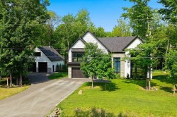50 Rue Jeanne-Mance  Bromont, QC J2L 0S2