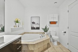 Salle de bains attenante à la CCP - 