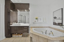 Salle de bains attenante à la CCP - 