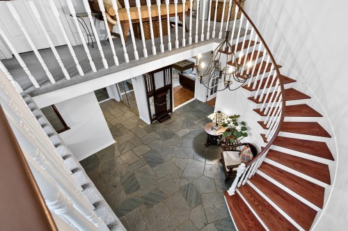 Staircase - 417 Boul. Beaconsfield, Beaconsfield, QC - Indoor Photo Showing Other Room