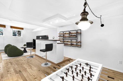 Game Room - 417 Boul. Beaconsfield, Beaconsfield, QC - Indoor
