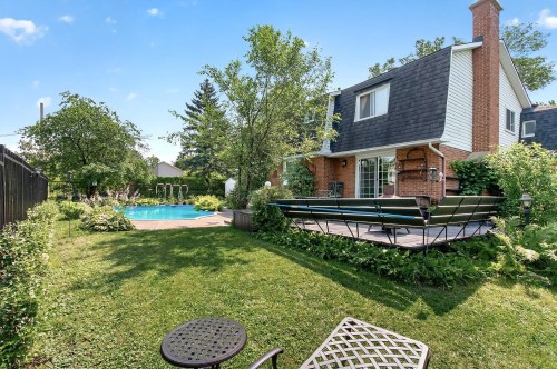 Courtyard - 417 Boul. Beaconsfield, Beaconsfield, QC - Outdoor With In Ground Pool With Deck Patio Veranda