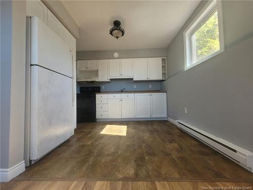 71-73 Mill Rd, Moncton, NB - Indoor Photo Showing Kitchen