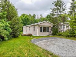 37 Eastwood ST  Fredericton, NB E3B 6M8