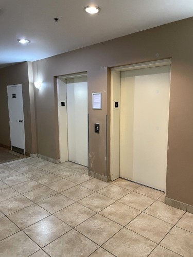 Ascenseur - 313-1750 Rue St-Louis, Montréal (Saint-Laurent), QC - Indoor Photo Showing Other Room