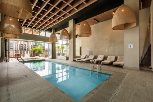 Piscine - Ph5303-1288 Rue St-Antoine O., Montréal (Ville-Marie), QC 