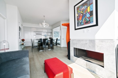 Salon - Ph5303-1288 Rue St-Antoine O., Montréal (Ville-Marie), QC 