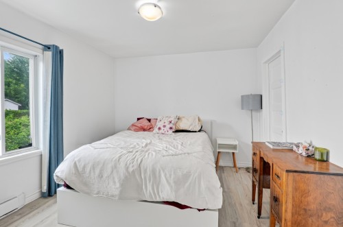 Master Bedroom - 234  - 236 Rue Ambroise-Dearden, Windsor, QC - Indoor Photo Showing Bedroom