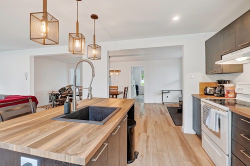 Kitchen - 234  - 236 Rue Ambroise-Dearden, Windsor, QC - Indoor Photo Showing Kitchen