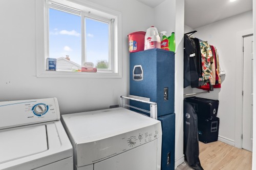 Laundry - 234  - 236 Rue Ambroise-Dearden, Windsor, QC - Indoor Photo Showing Laundry Room