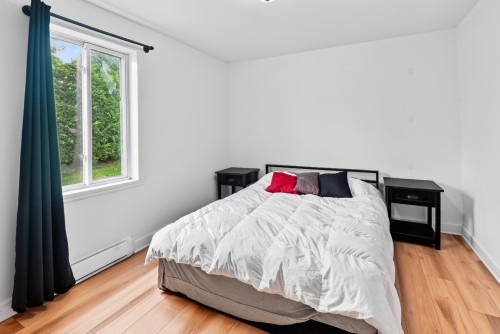 Master Bedroom - 234  - 236 Rue Ambroise-Dearden, Windsor, QC - Indoor Photo Showing Bedroom