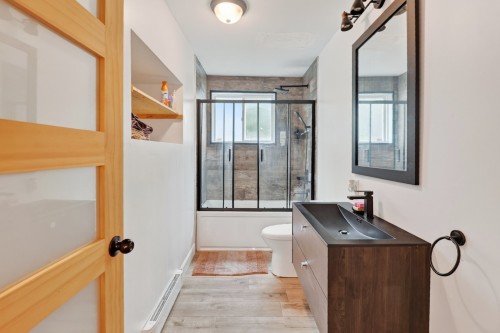 Bathroom - 234  - 236 Rue Ambroise-Dearden, Windsor, QC - Indoor