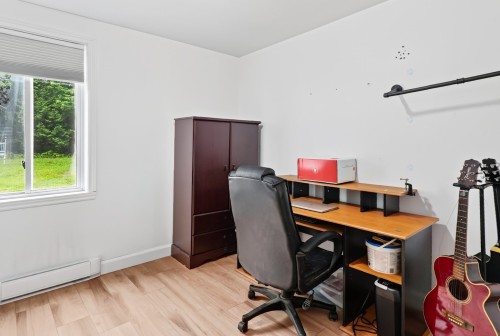 Bedroom - 234  - 236 Rue Ambroise-Dearden, Windsor, QC - Indoor Photo Showing Office