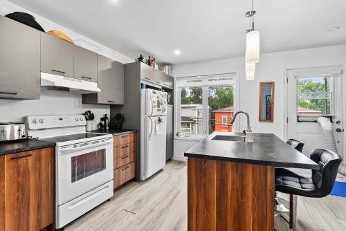 Kitchen - 234  - 236 Rue Ambroise-Dearden, Windsor, QC - Indoor Photo Showing Kitchen
