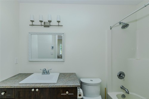 129 Moss St, Victoria, BC 