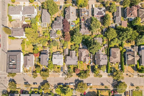 129 Moss St, Victoria, BC 