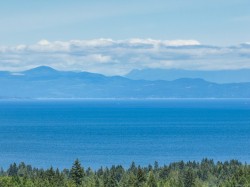 4985 Broad Ridge Pl Lantzville, BC V0R 2H0
