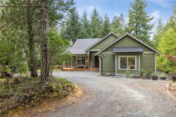 1703 Peligren Pl  Qualicum Beach, BC V9K 2S3