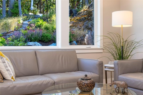 3845 Glen Oaks Dr, Nanaimo, BC 
