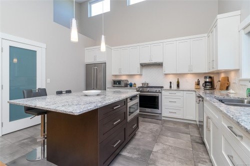 3845 Glen Oaks Dr, Nanaimo, BC 