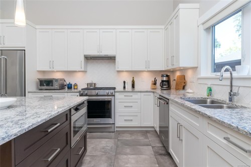 3845 Glen Oaks Dr, Nanaimo, BC 