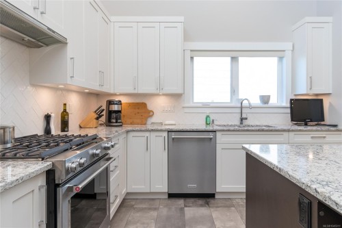3845 Glen Oaks Dr, Nanaimo, BC 