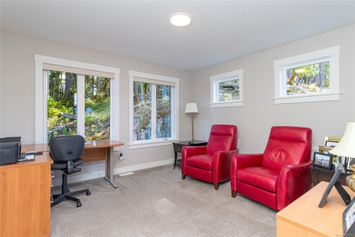 3845 Glen Oaks Dr, Nanaimo, BC 