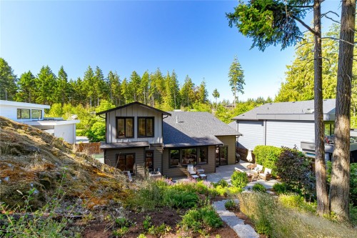 3845 Glen Oaks Dr, Nanaimo, BC 