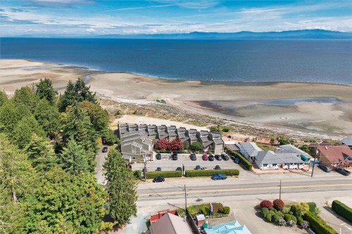 #202-3295 Island Hwy WEST Qualicum Beach, BC V9K 2C6