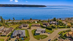 513 Ash St Campbell River, BC V9W 5L8